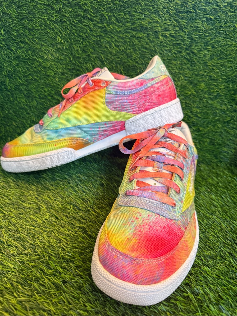 Reebok unisex Tie-Dye club C 85 Pride Low Top Sneakers - Multicolor size 11 - Picture 2 of 10